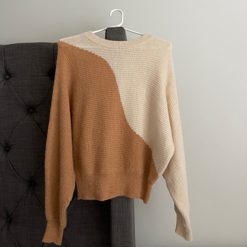 Francesca’s Sweater top